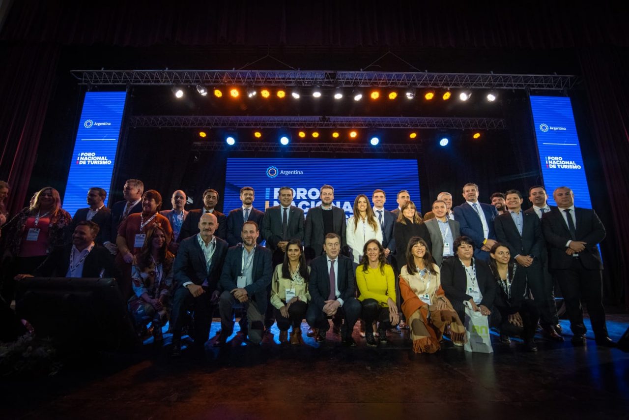 autoridades_foro_de_turismo_