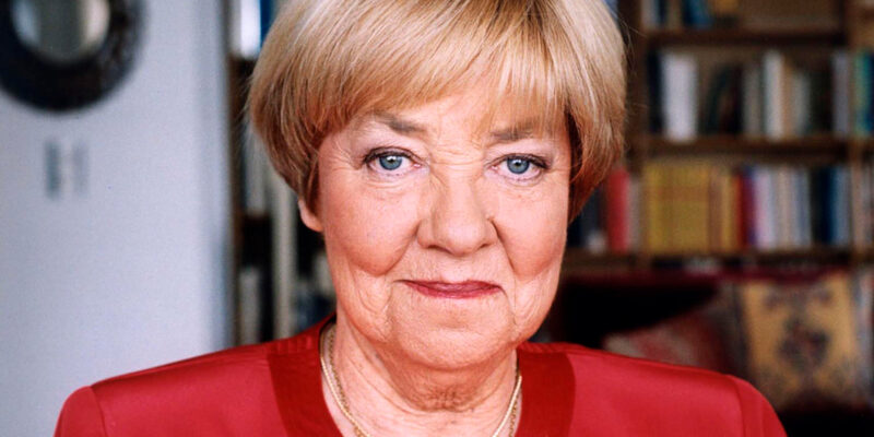 MARÍA ELENA WALSH