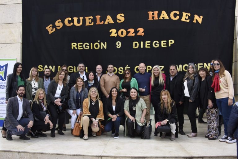 las escuelas hacen