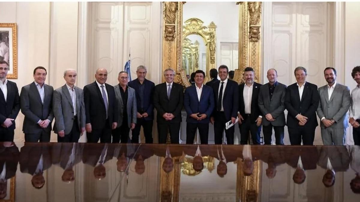 Reunión intendentes