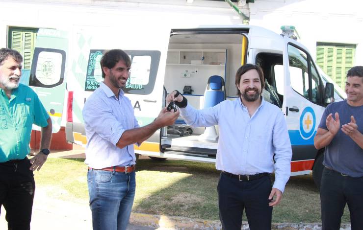 provincia-kreplak-entrega-ambulancia-punta-indio