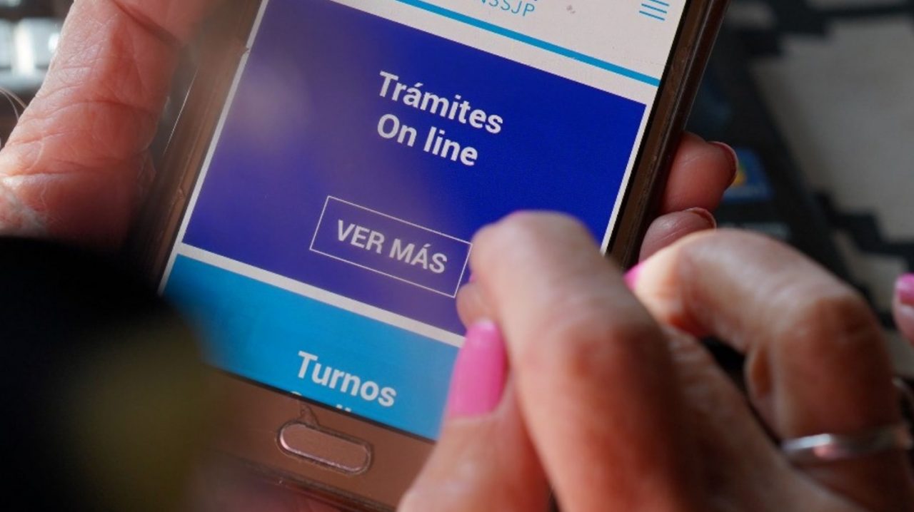 Las-consultas-en-esta-oficina-se-pueden-realizar-de-manera-presencial-o-telefonica
