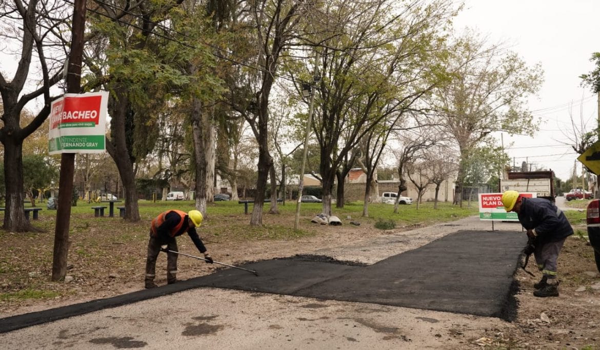 EL-MUNICIPIO-AVANZA-CON-LAS-OBRAS-DE-BACHEO-EN-MONTE-GRANDE-1170x684-min