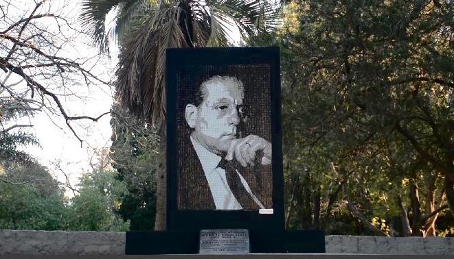 Monumento-a-René-Favaloro