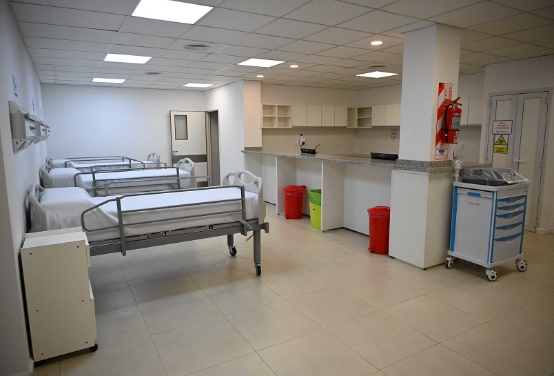 inauguracion-salas-hospital-municipal11