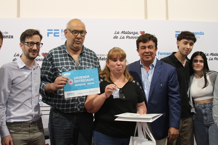 Entrega Viviendas G. Catán