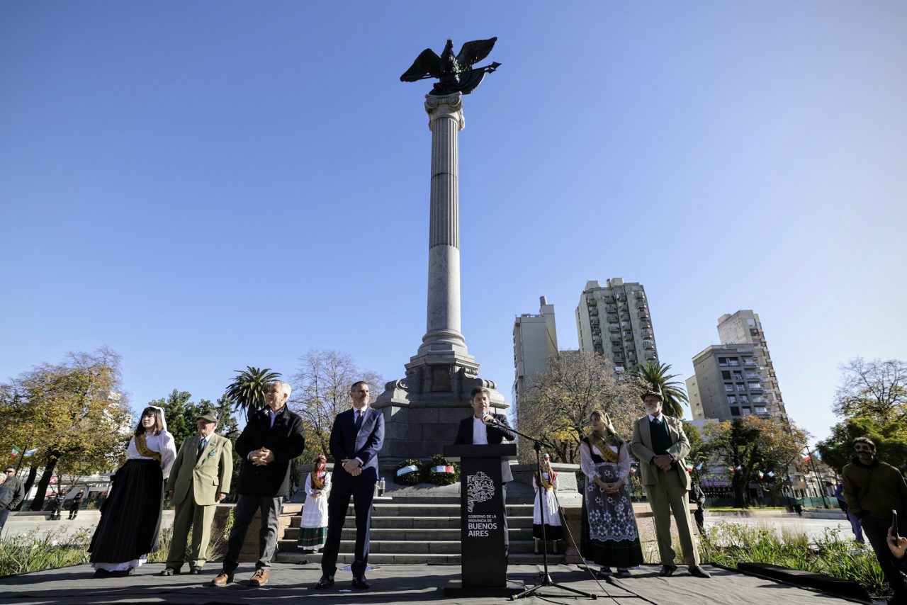 Kicillof-plaza-Italia